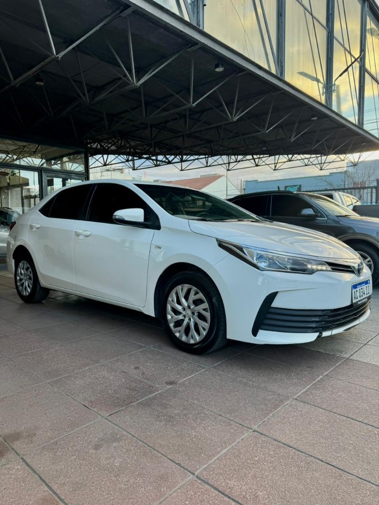 Toyota Corolla XLi CVT — foto 3